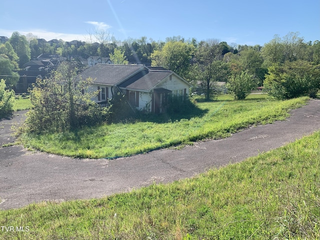 view of property exterior