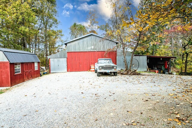 570 Stephen Brooks Rd, Greeneville, TN 37743 - view of pole building with driveway