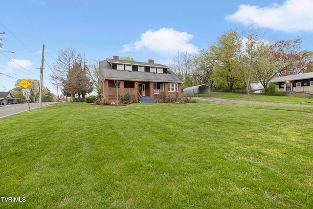 view of front of property with a front yard