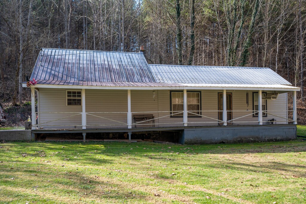 120 Hawknest Dr, Pennington Gap, VA 24277 - photo 1