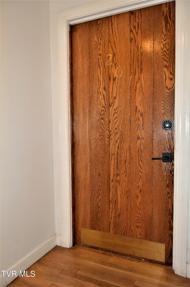 room details with dark wood-type flooring