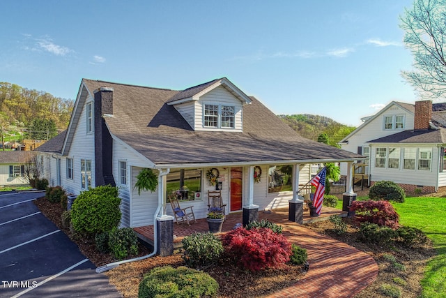 view of front of home featuring a porch