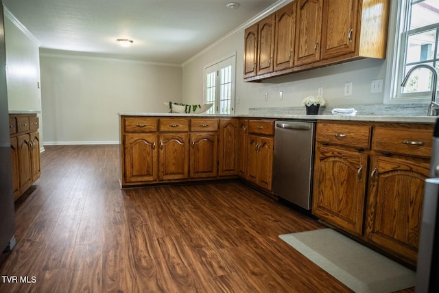 1466 Broad St, Elizabethton, TN 37643 - kitchen with brown cabinets, dishwasher, and a peninsula