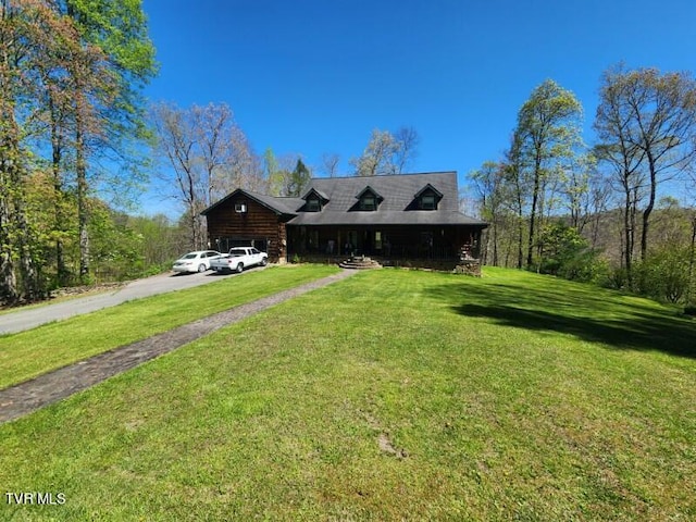 view of front of house with a front yard