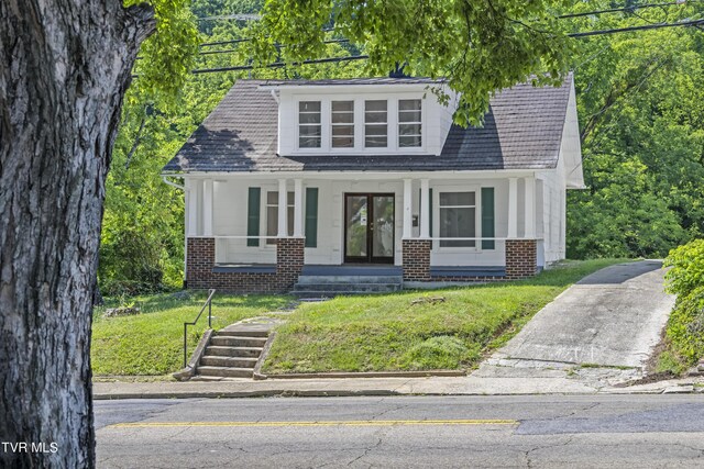 Listing photo 2 for 417 W Main St, Greeneville TN 37743