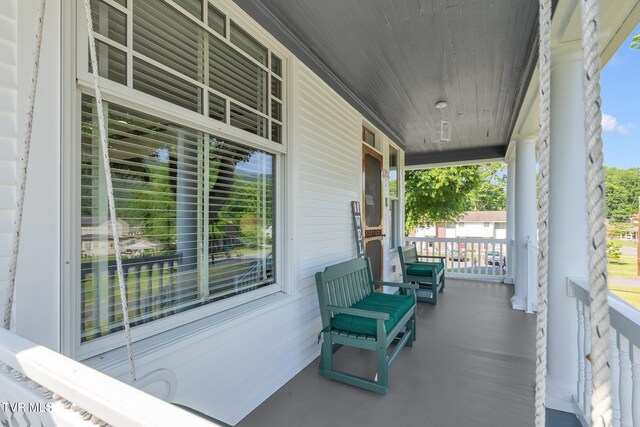 308 E Pearl Ave, Big Stone Gap, VA 24219 - view of covered porch