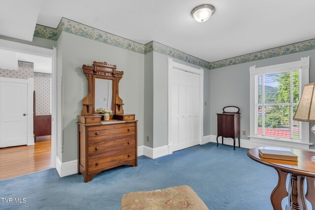 308 E Pearl Ave, Big Stone Gap, VA 24219 - sitting room featuring carpet flooring and wallpapered walls