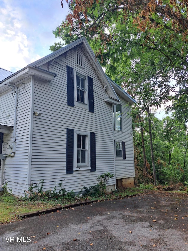 view of side of property