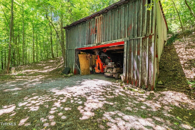 view of outbuilding