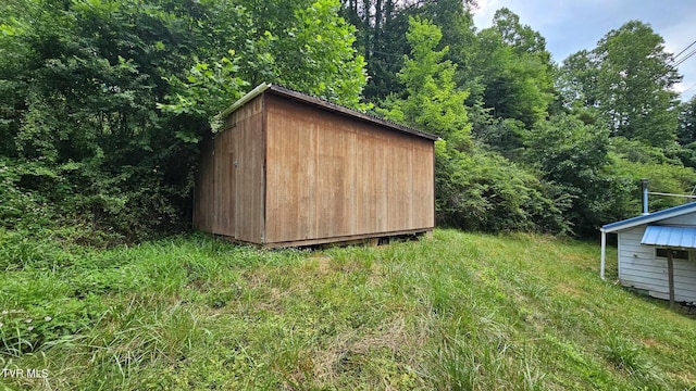 view of outbuilding