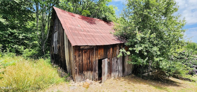 view of outdoor structure