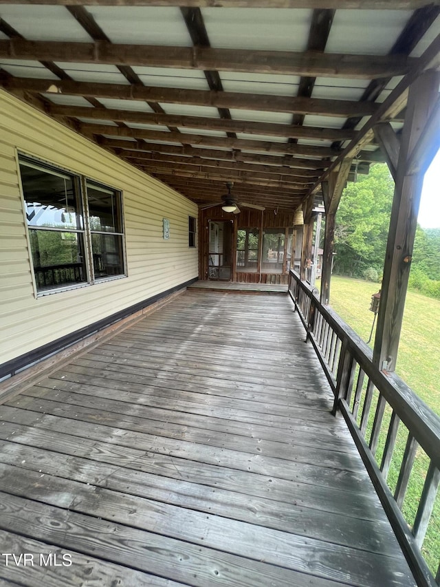 deck with ceiling fan