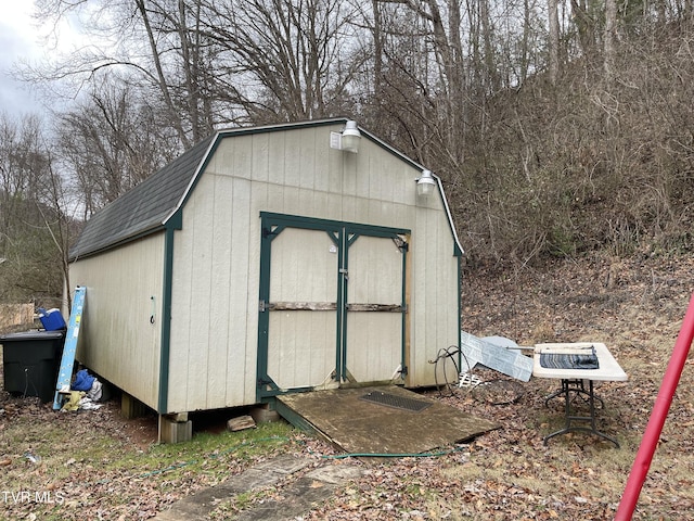 view of outdoor structure