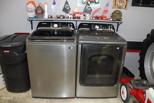 2044 Pigeon Creek Rd, Greeneville, TN 37743 - washroom with laundry area and separate washer and dryer