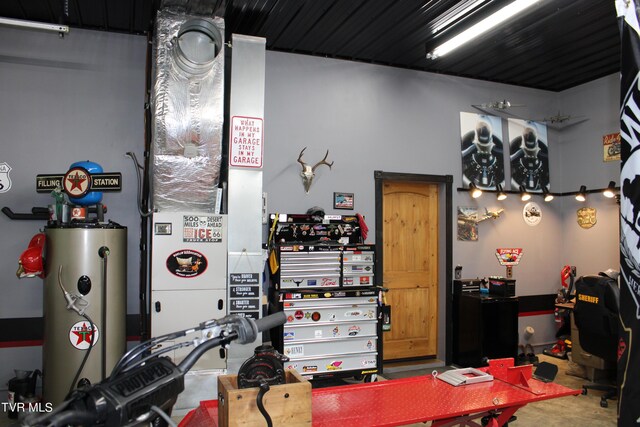 2044 Pigeon Creek Rd, Greeneville, TN 37743 - interior space featuring water heater