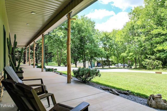 2044 Pigeon Creek Rd, Greeneville, TN 37743 - view of patio / terrace