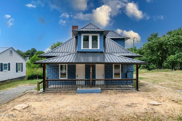 view of front of house featuring covered porch