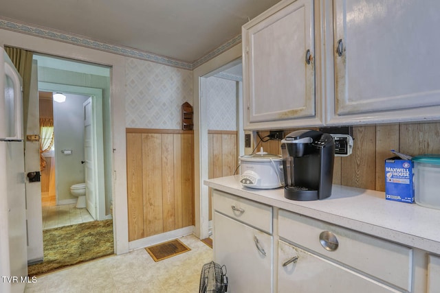 kitchen featuring light tile patterned floors