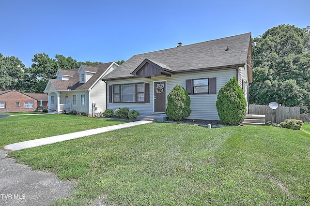 view of front of home featuring a front lawn