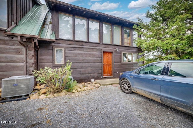 2390 W Allens Bridge Rd, Greeneville, TN 37743 - view of side of home with central AC