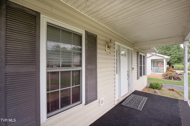 view of patio featuring covered porch