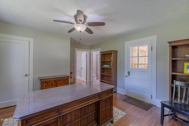 31232 Hollyfield Rd, Damascus, VA 24236 - photo 7