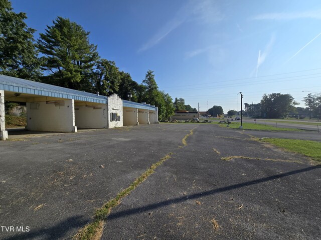 1708 Volunteer Pkwy, Bristol, TN 37620