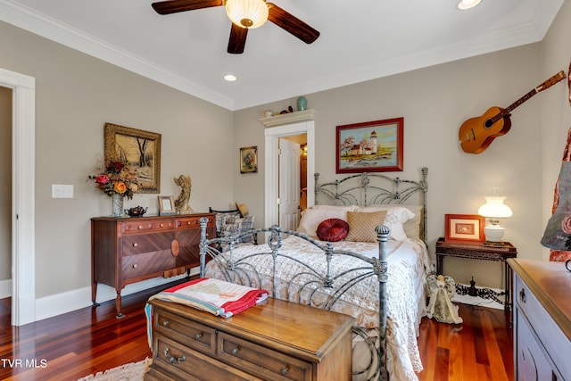 bedroom featuring ceiling fan, dark hardwood / wood-style floors, and crown molding