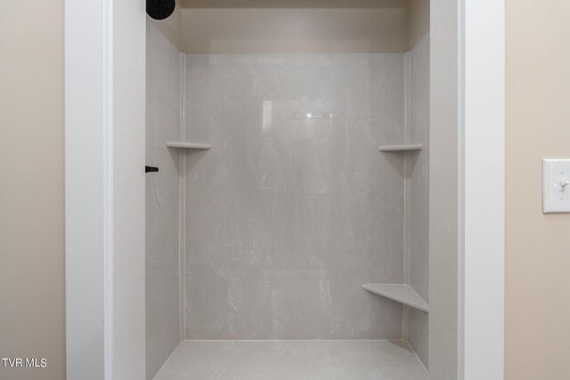 bathroom with walk in shower