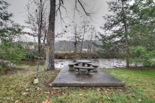 view of yard with a water view