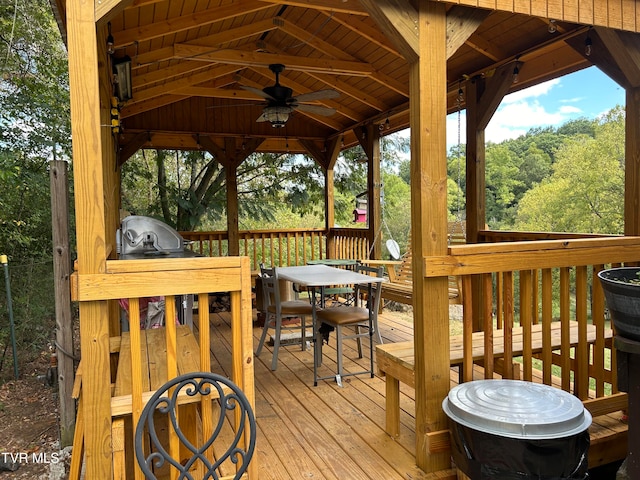 deck with ceiling fan