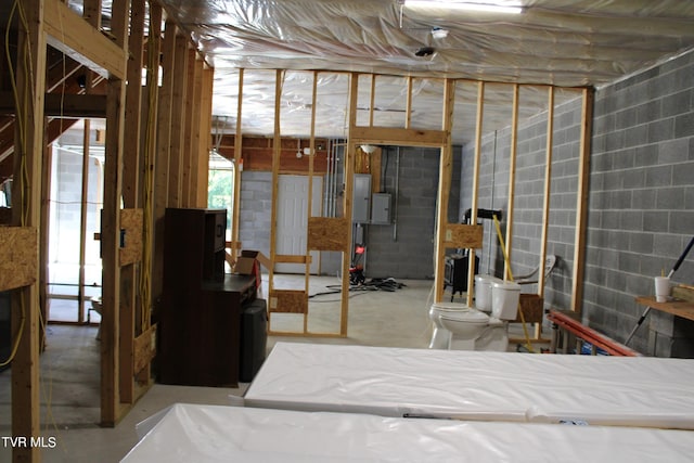 246 Keenburg Rd, Elizabethton, TN 37643 - bedroom featuring unfinished concrete floors