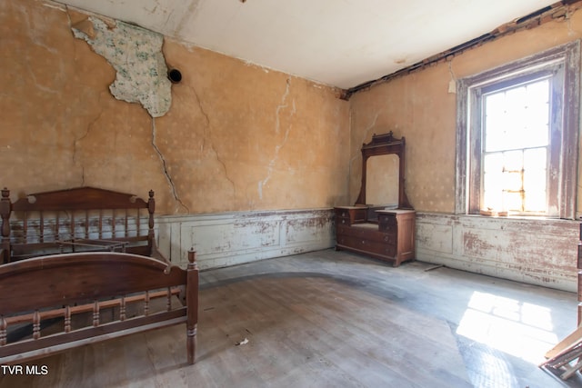 2666 Main St, Surgoinsville, TN 37873 - unfurnished room featuring wood finished floors