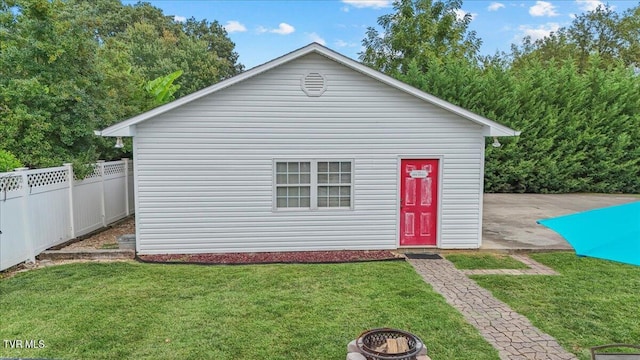 exterior space featuring a yard