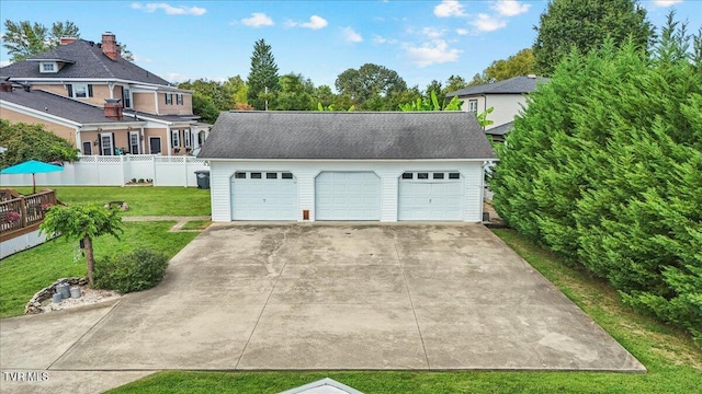 view of front of property with a front lawn