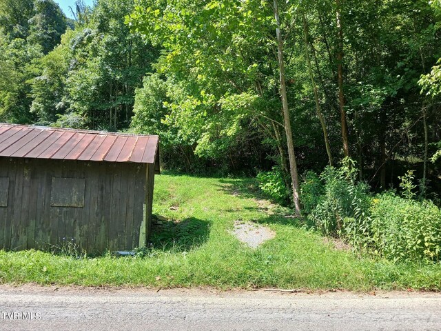17532 Phillips Rd, Bristol, VA 24202