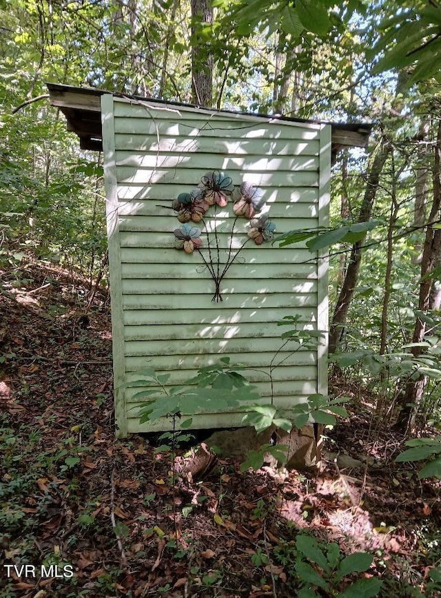 17532 Phillips Rd, Bristol, VA 24202