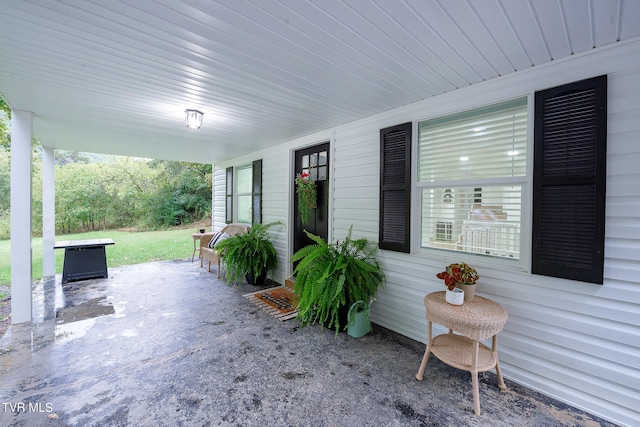 view of patio / terrace featuring covered porch