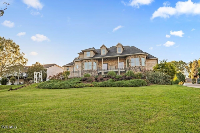 view of front of house with a front yard