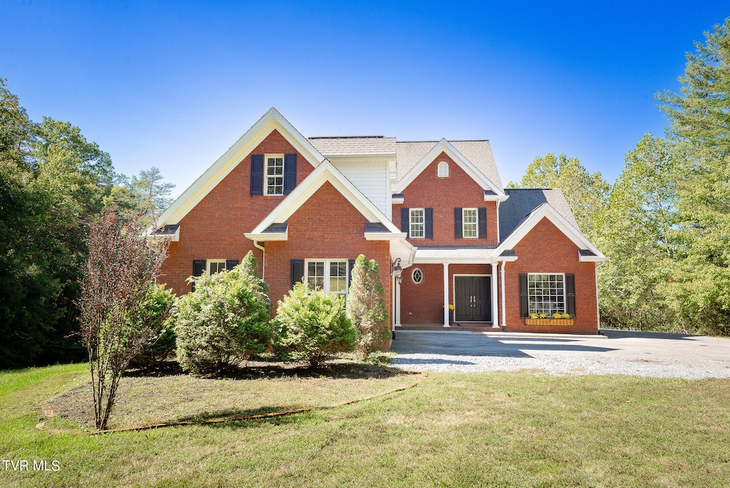 view of front of house with a front yard