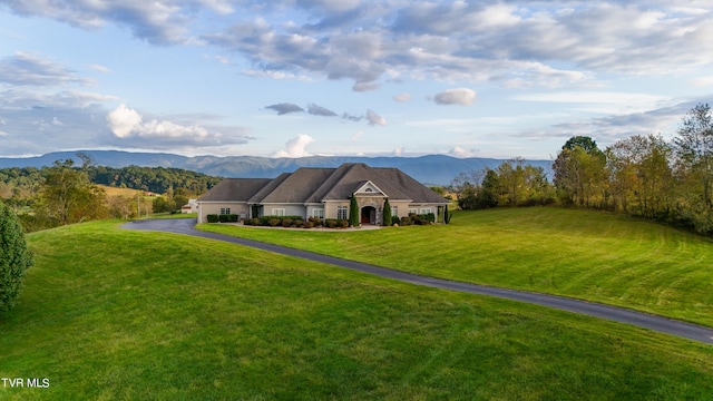 1843 Shiloh Rd, Greeneville, TN 37745 - ranch-style house featuring a mountain view and a front yard
