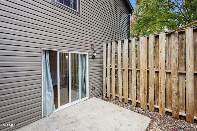 506 Pilgrim Ct Unit B, Johnson City, TN 37601 - view of patio / terrace with fence