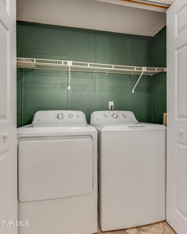 22088 Parks Mill Rd, Abingdon, VA 24211 - clothes washing area featuring washing machine and clothes dryer