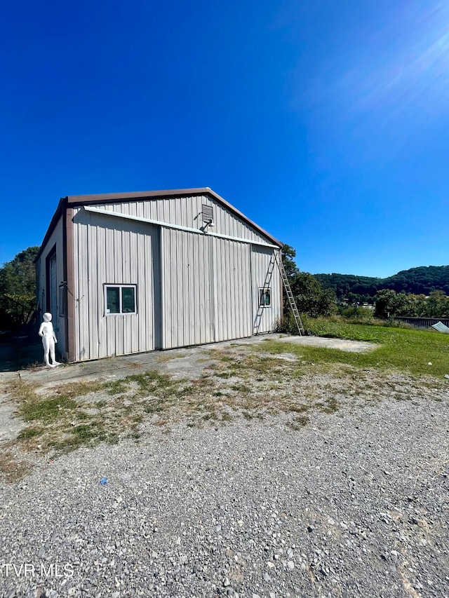 view of outbuilding