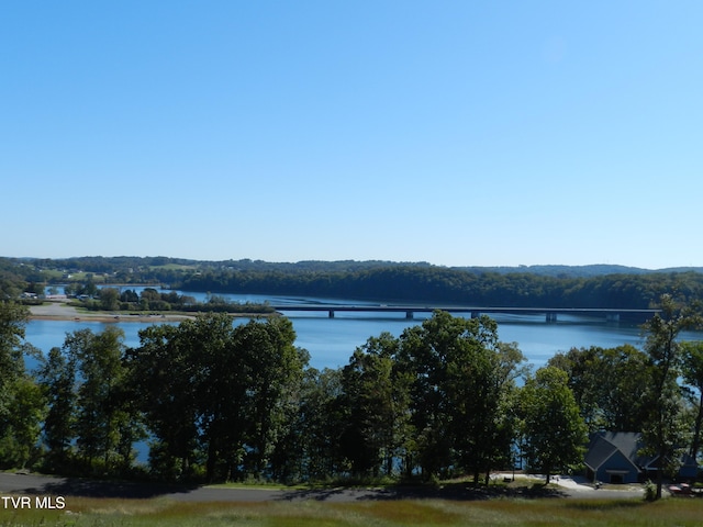 Listing photo 2 for 2492 Starboard Crest Rd, Morristown TN 37814