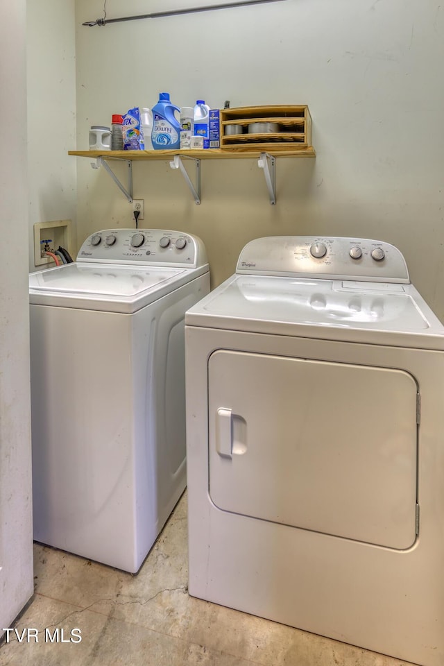 105 Buckner Dr, Roan Mountain, TN 37687 - laundry area featuring washer and clothes dryer and laundry area