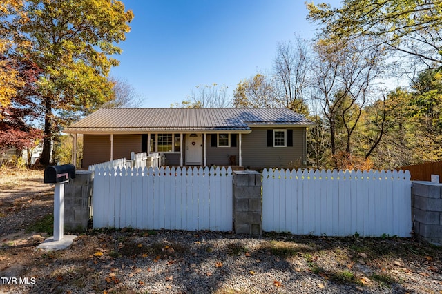 ranch-style home with a porch