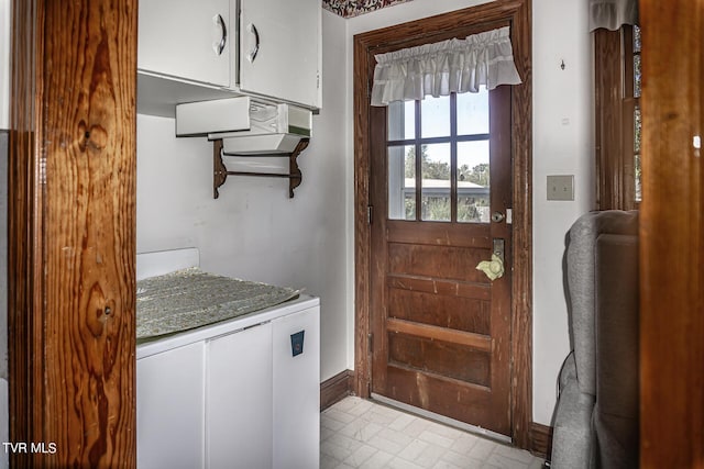 1021 Tusculum Blvd, Greeneville, TN 37745 - doorway featuring baseboards