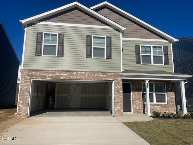 craftsman house featuring a garage