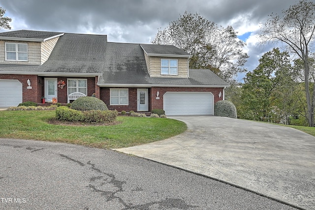 view of front of property with a front yard